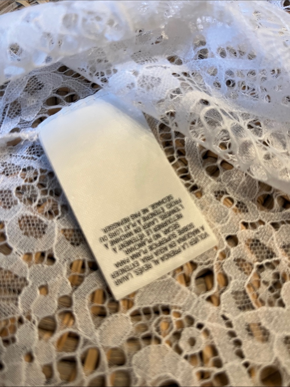 Beautiful SKYES the LIMIT Elegant Top NWT - Picture 5 of 6